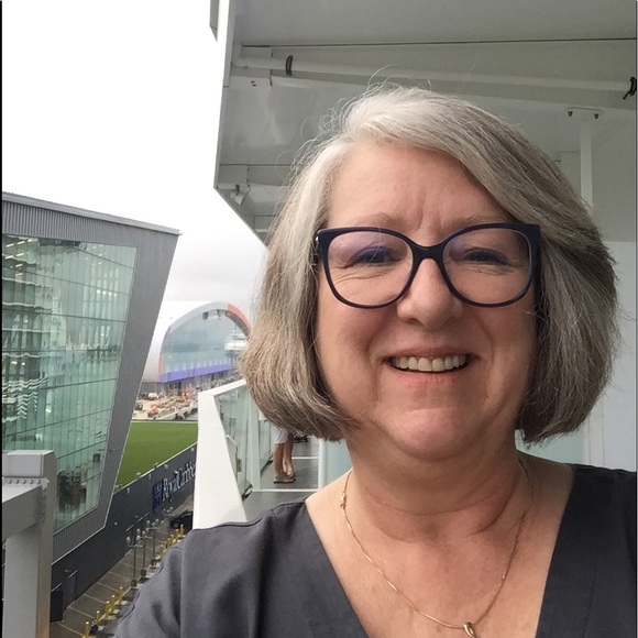 Meet your Posher, Christine - Picture 1 of 1